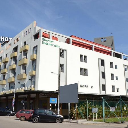 Riverview Hotel Bahau Extérieur photo
