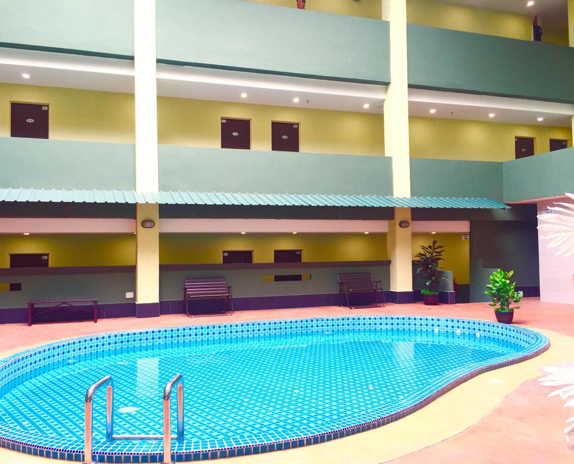 Riverview Hotel Bahau Extérieur photo